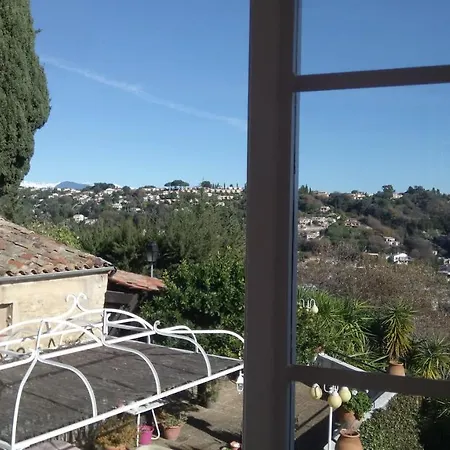 Couette-café D'hôtes Les Terrasses Du Soleil 2*